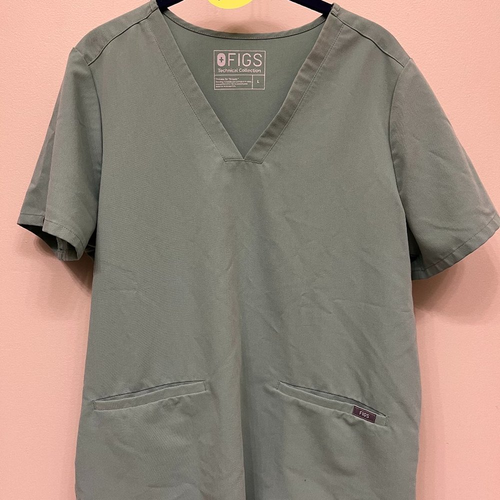 FIGS Casma Three Pocket Scrub Top Jade L